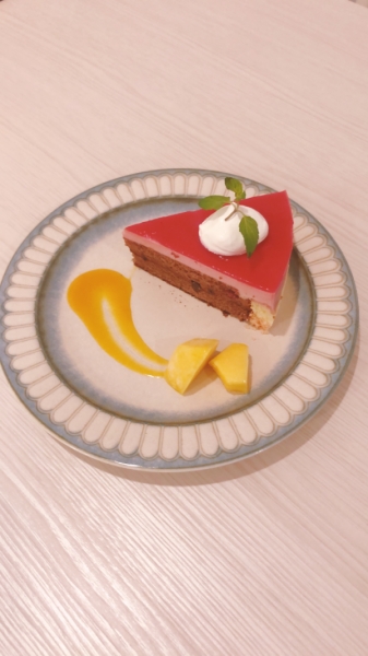 ラズベリームースケーキ